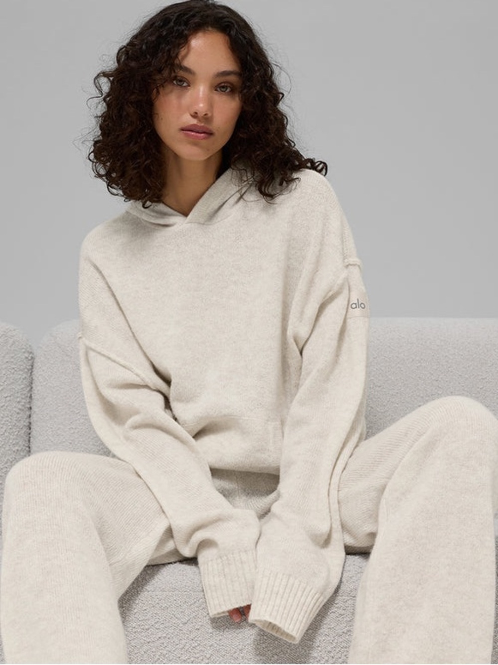 ALO Wool Cashmere New Class Hoodie in Bone Heather - XS